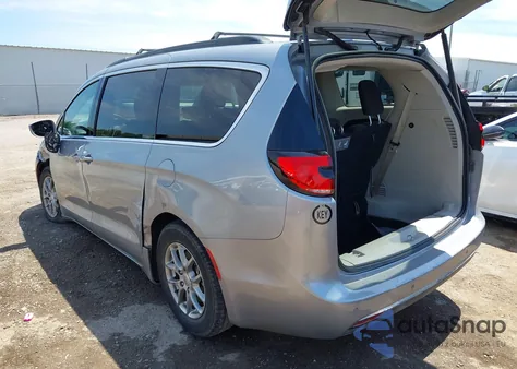 2021 Chrysler Pacifica Touring z USA, uszkodzony, nr VIN 2C4RC1FG9MR511632